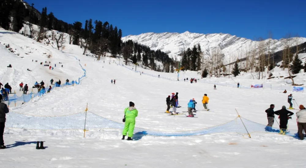 MANALI SNOW ESCAPE